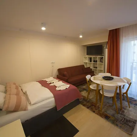 Wyspa Uznam Plac Slowianski * سفينويتشي