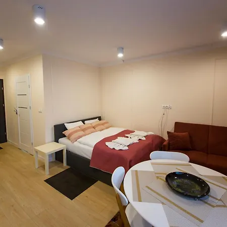 Wyspa Uznam Plac Slowianski سفينويتشي